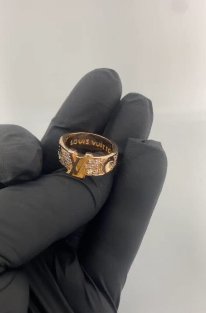 MARLUC Jewelers NYC 18K GOLD 750 lv ring